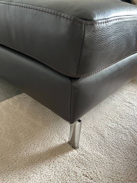 Divani: Hochwertiges Echtleder-Ecksofa mit Ottomane rechts – Usato da Stettfurt venduto da Proto16 3