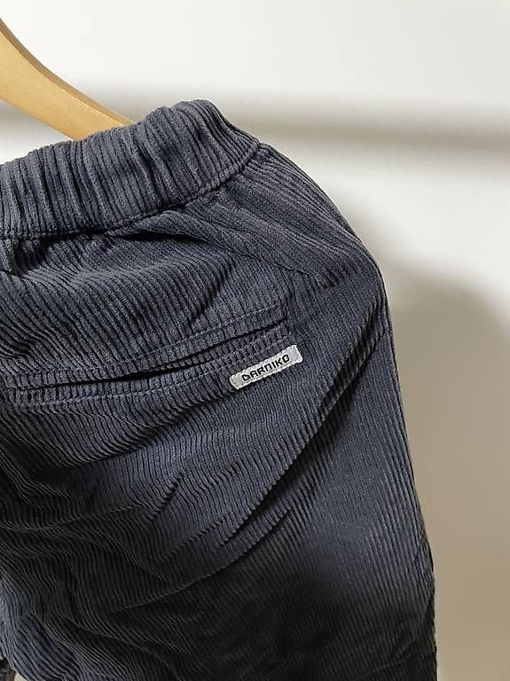 Pantaloni: Hosen Darnoko – Usato da Zürich venduto da maederja 2