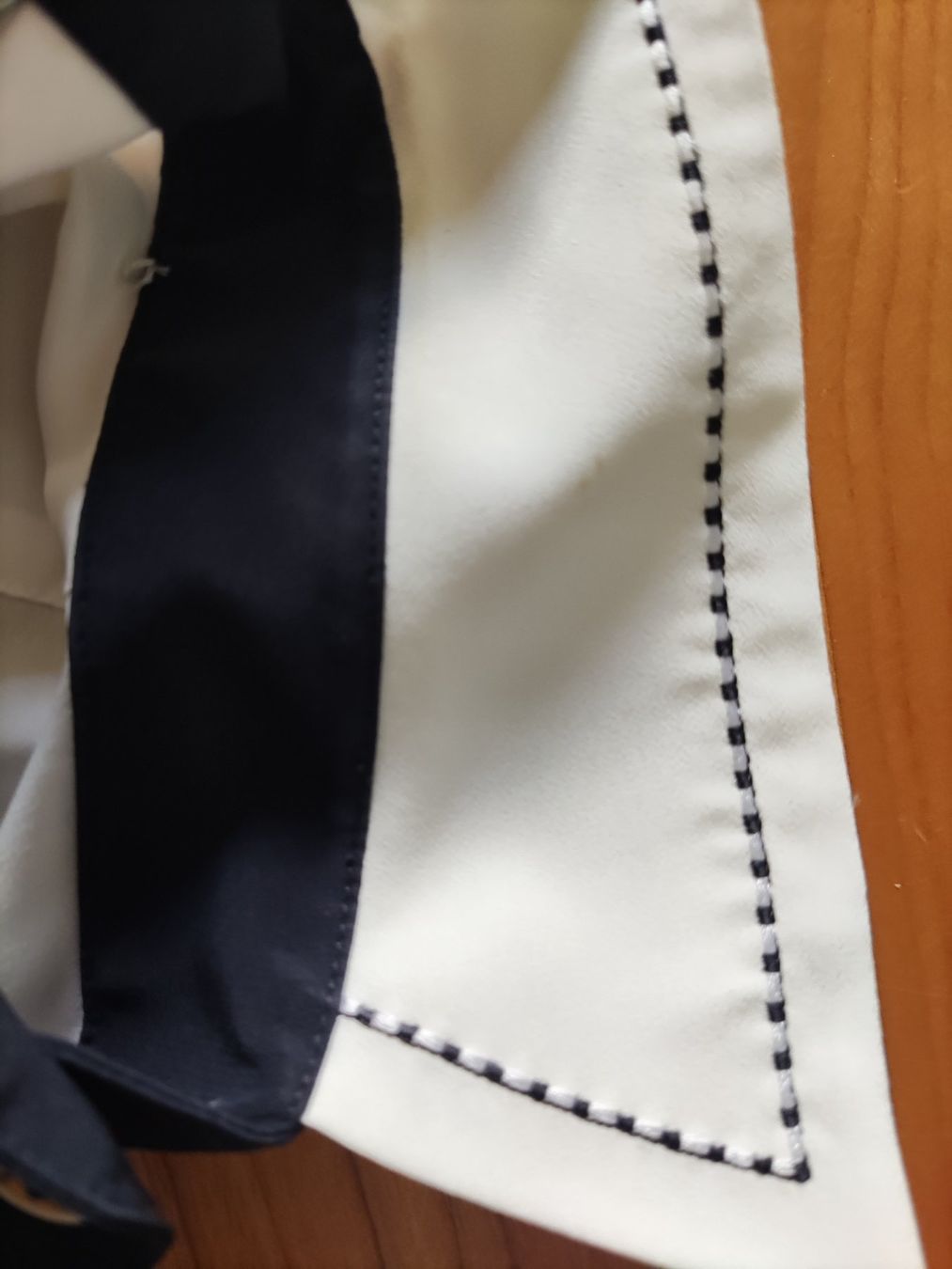 Basler Blusen: Elegante Bluse "Basler" – Gebraucht aus Solothurn von Csw1 2