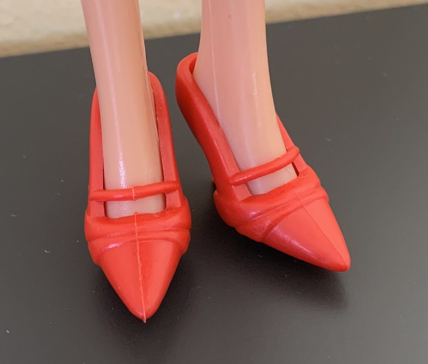 Bambole: BARBIE-KLEID ROT MIT SCHUHEN **NEU** – Nuovo (secondo la descrizione) da Starrkirch-Wil venduto da Evelyne222 5