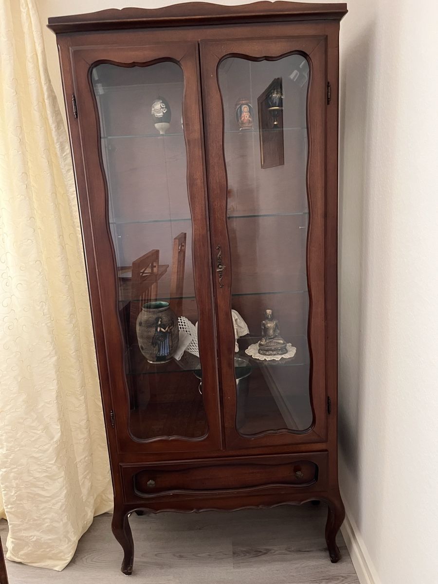 Sedie: Esstisch, Stühle, Teppich, Vitrine – Usato da St. Margrethen SG venduto da Lillicasso 3