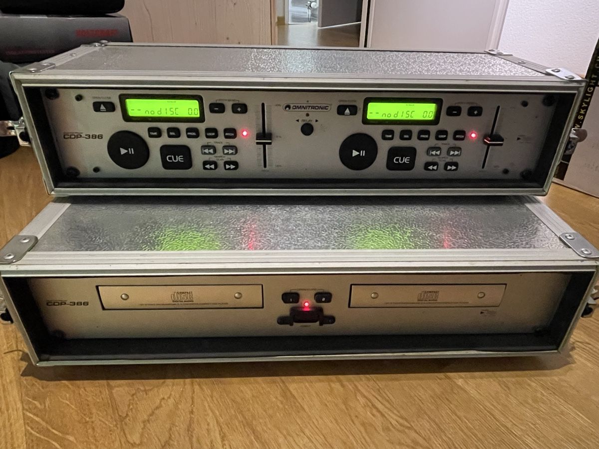 Lettore multimediale & Streamer: Omnitronic CDP-386 Doppel CD Player im Flightcase, – Usato da Kriens venduto da horse_adi