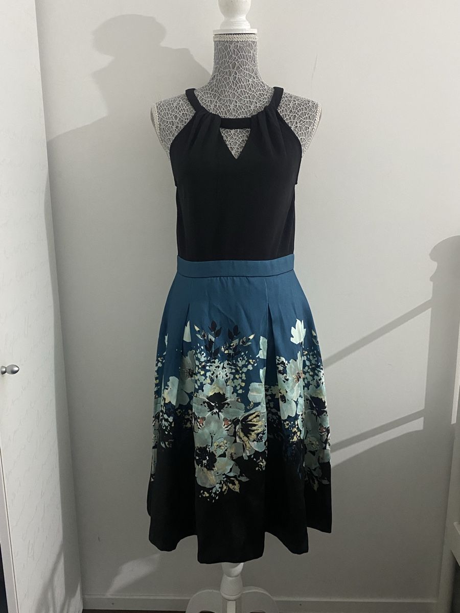 Anna Field Kleider: Kleid mit Blumenmuster – Gebraucht aus Spiegel b. Bern von ano_tc7y