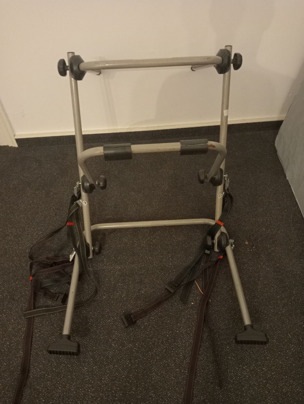 Wandhalterungen: Bike Rack for Car Trunk Mount – Gebraucht aus Flims Waldhaus von car_5brg 1