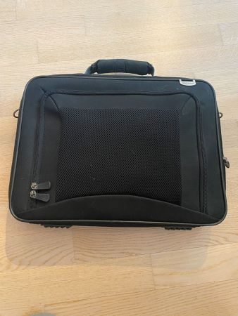 Dicota Laptop Tasche Schwarz, Top Zustand