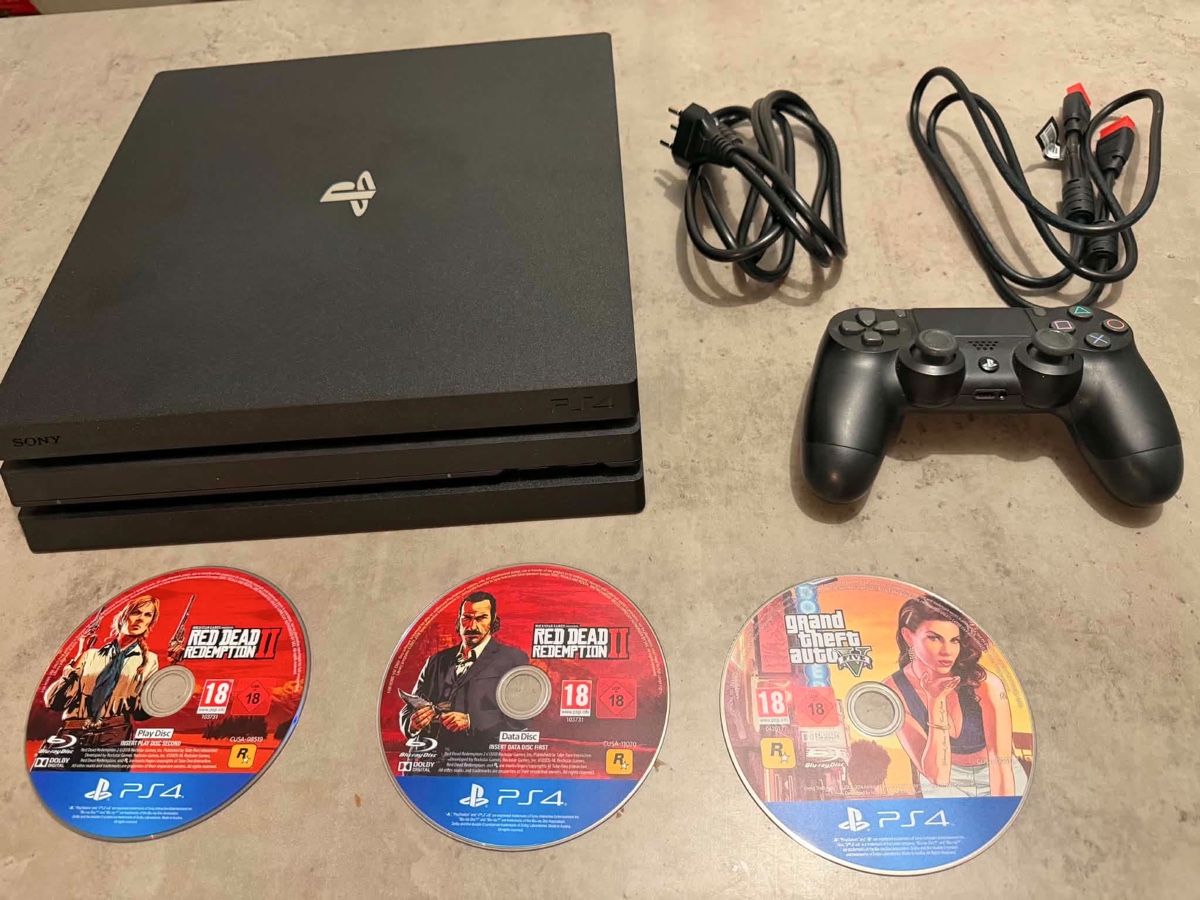 Sony Console: PS4 Pro 1T – Usato da Kerns venduto da OlSecHand01