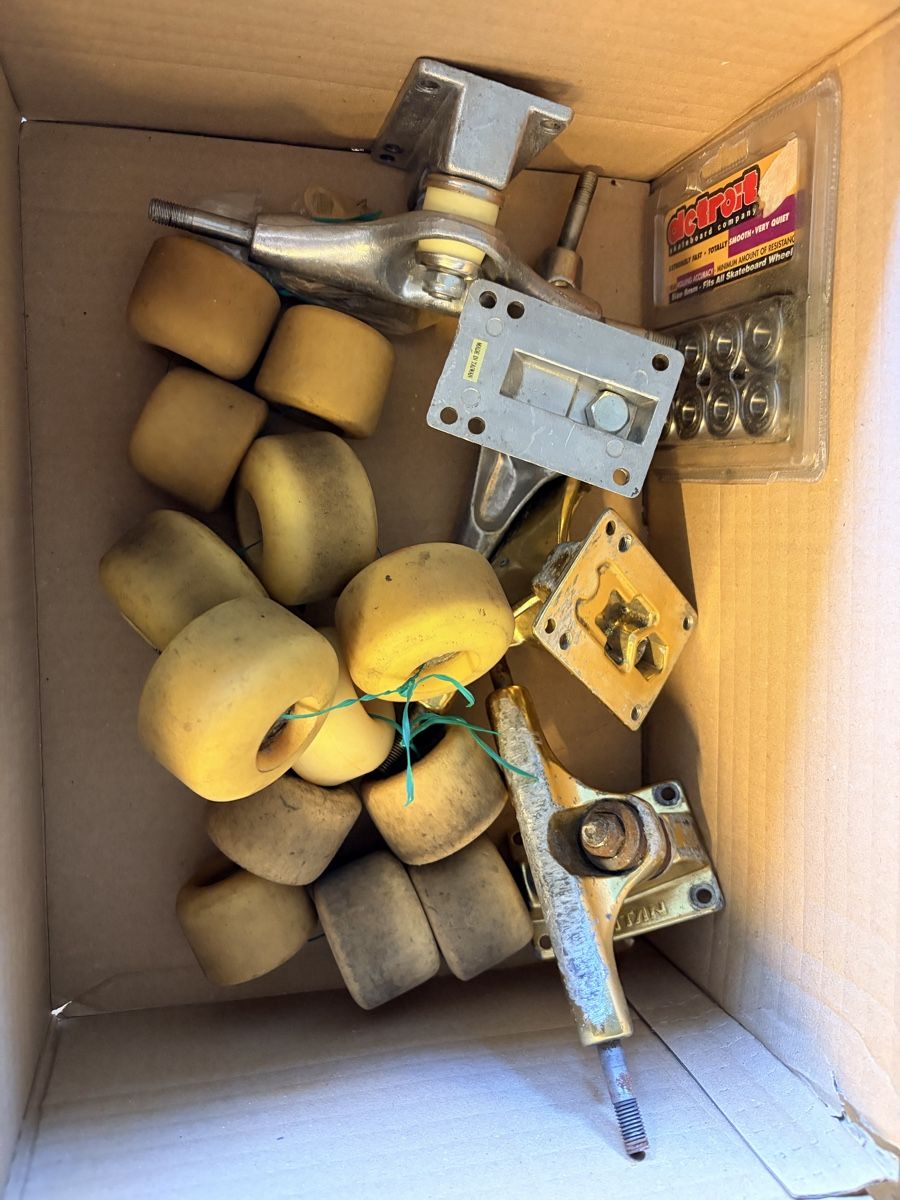 Skateboards: 2 x Skateboard Achsen Thunder & Wheels – Usato da Herrliberg venduto da Julianopie 3