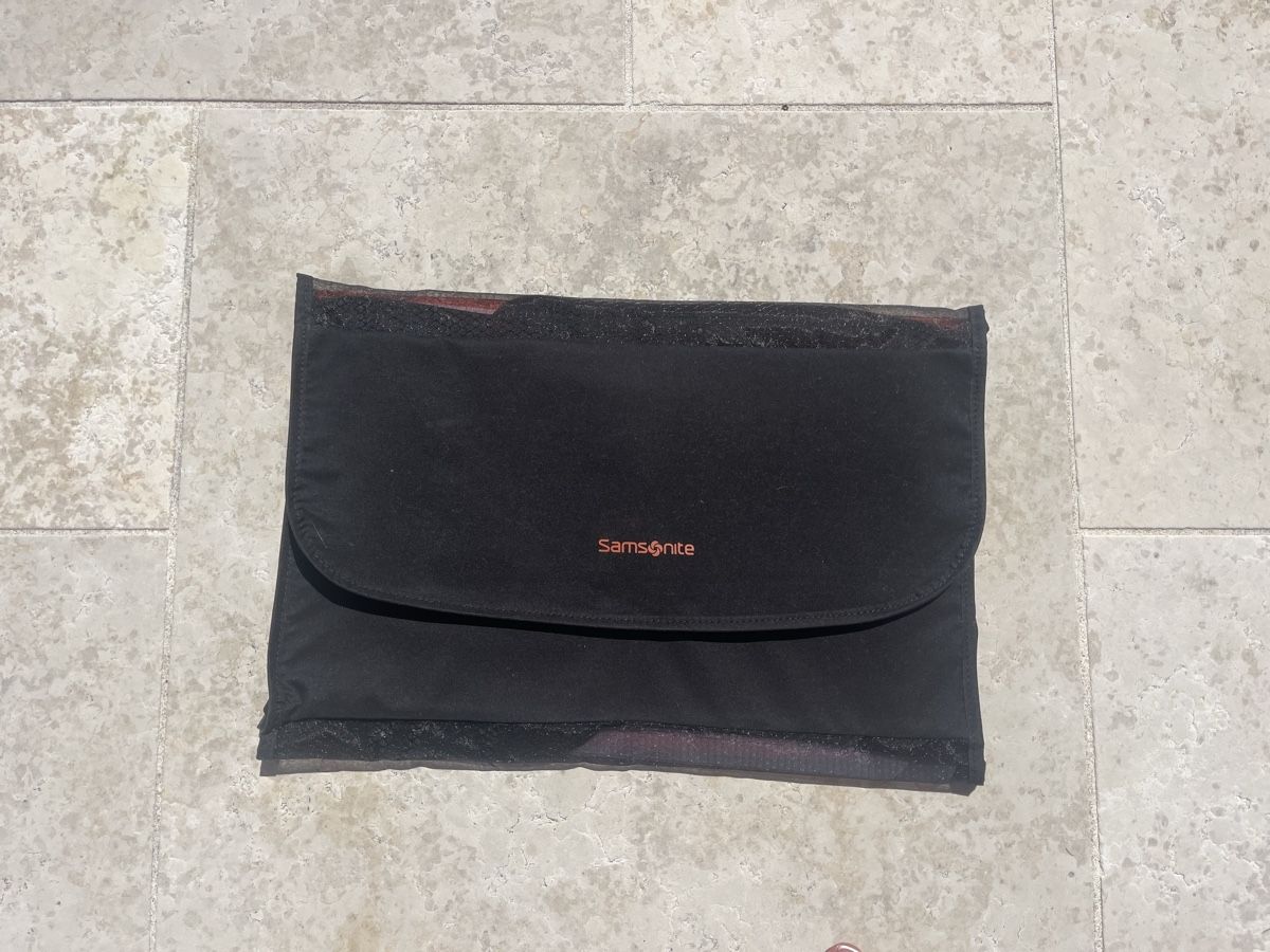 Covers & Borse: Samsonite black computer cover – Usato da Pully venduto da ari_78pk