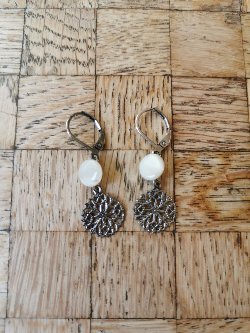 Orecchini pendenti & Orecchini a lobo: Boucles d'oreilles – Nuovo (secondo la descrizione) da Château-d'Oex venduto da coraynaud96