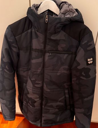 Winterjacke Tarnmuster Grau/Schwarz, Gr. M - Neuwertig!
