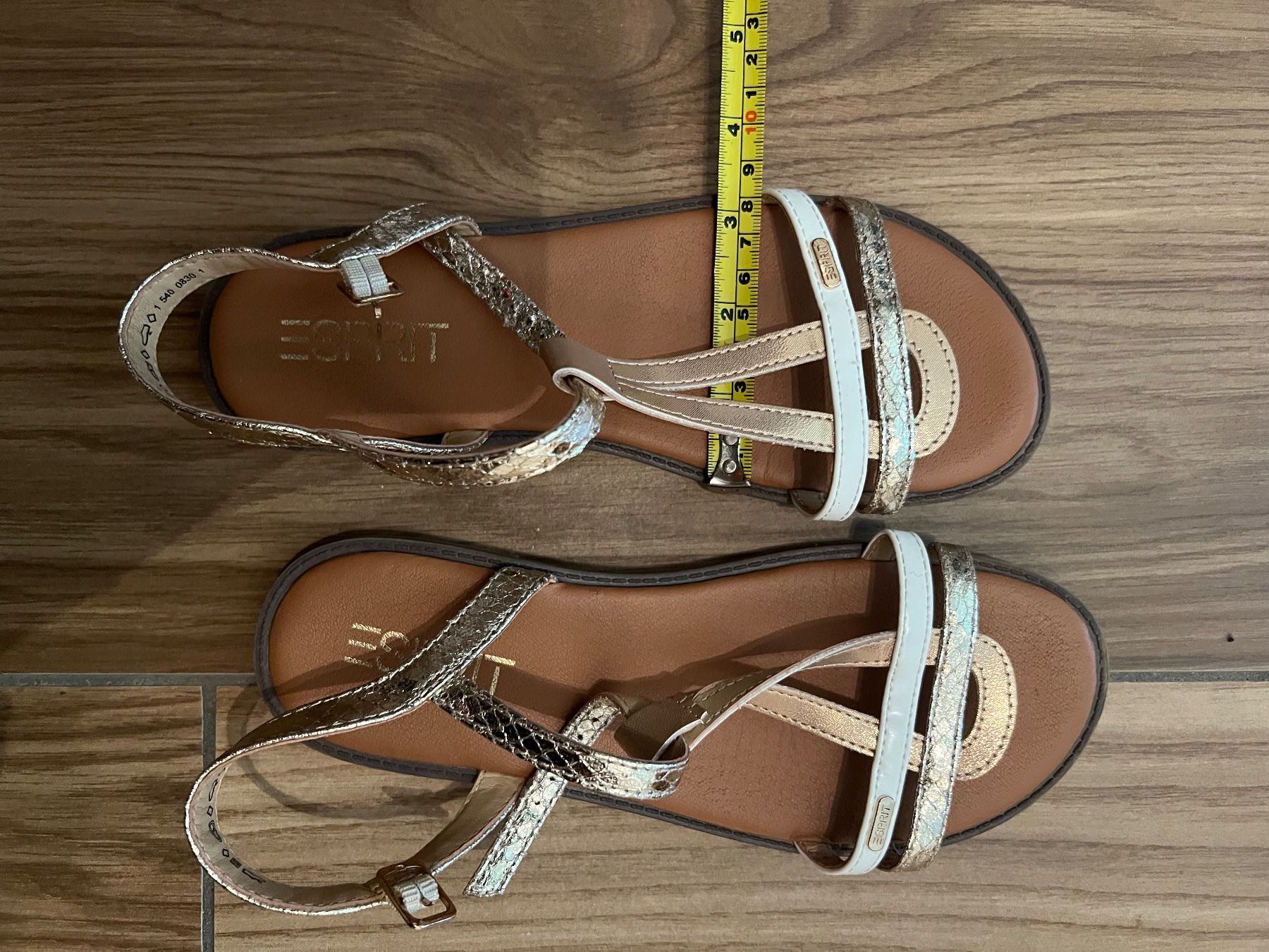 Scarpe per ragazze: Sandalen für Mädchen Gr35 – Usato da Hinwil venduto da jua_t8vd 6