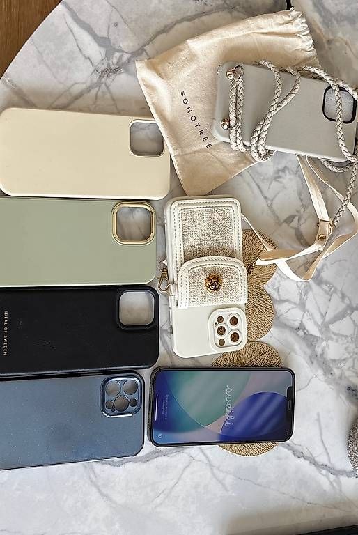 Telefoni cellulari / Smartphones: iPhone 12 Pro 256Gb mit Hüllen – Usato da Uzwil venduto da piaggio006 3