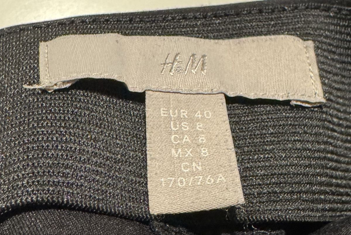 H&M Pantaloni: H&M Black Stretch Work Trousers - Size 40 - Great Condition! – Usato da Zürich venduto da sar_bv7l 2