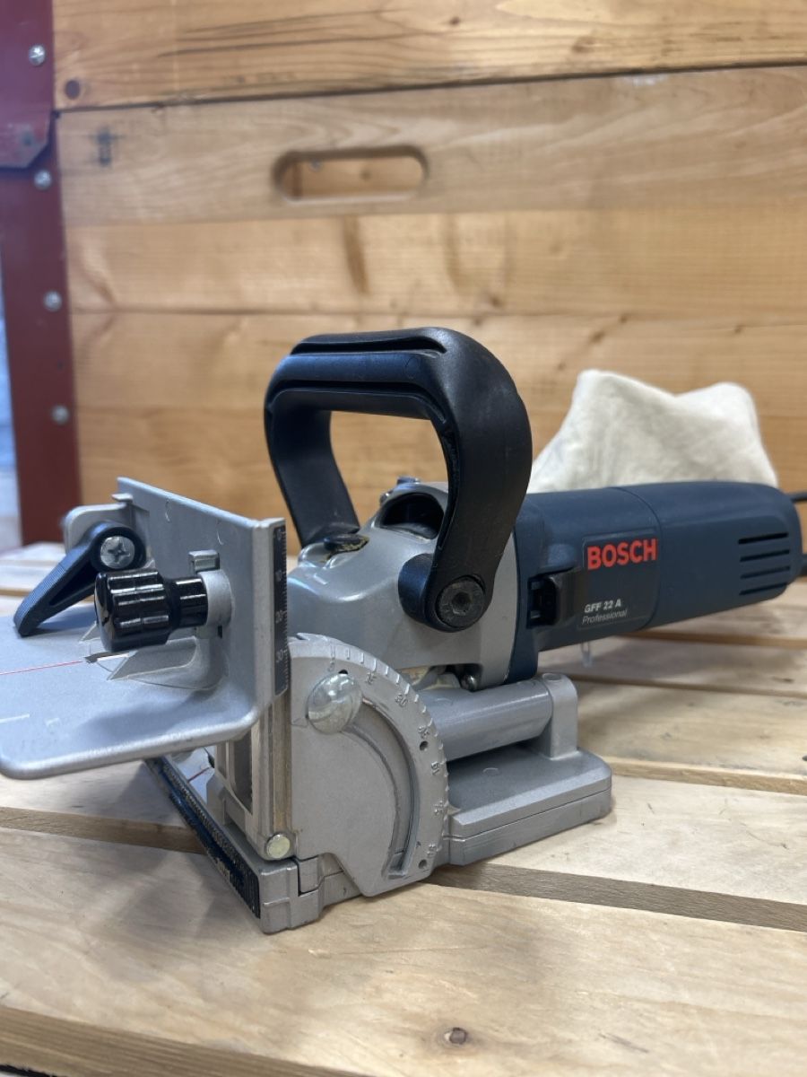 Bosch Alle Werkzeuge: Bosch GFF 22A Professional Flachdübelfräse  – Gebraucht aus Worb von gleis2sozialwerk 1