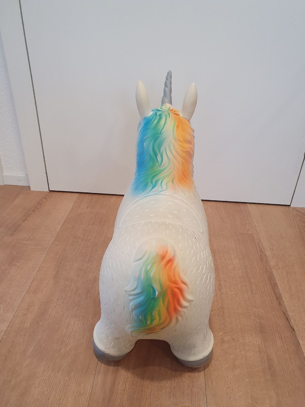Giocattoli: Hüpftier Einhorn Hüfeinhorn Regenbogen – Usato da Niederönz venduto da STI88 3