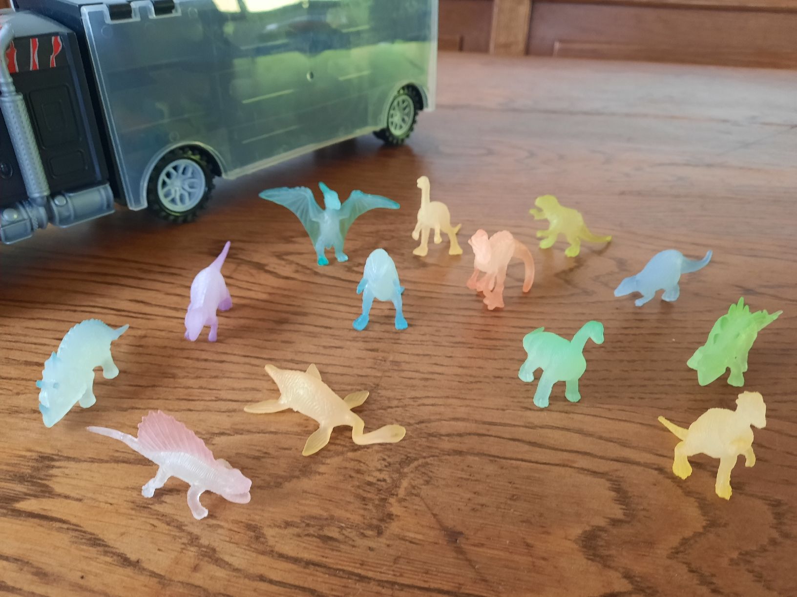 Giocattoli: Camion porte-dinosaures – Usato da Eschert venduto da nicolas1987 1