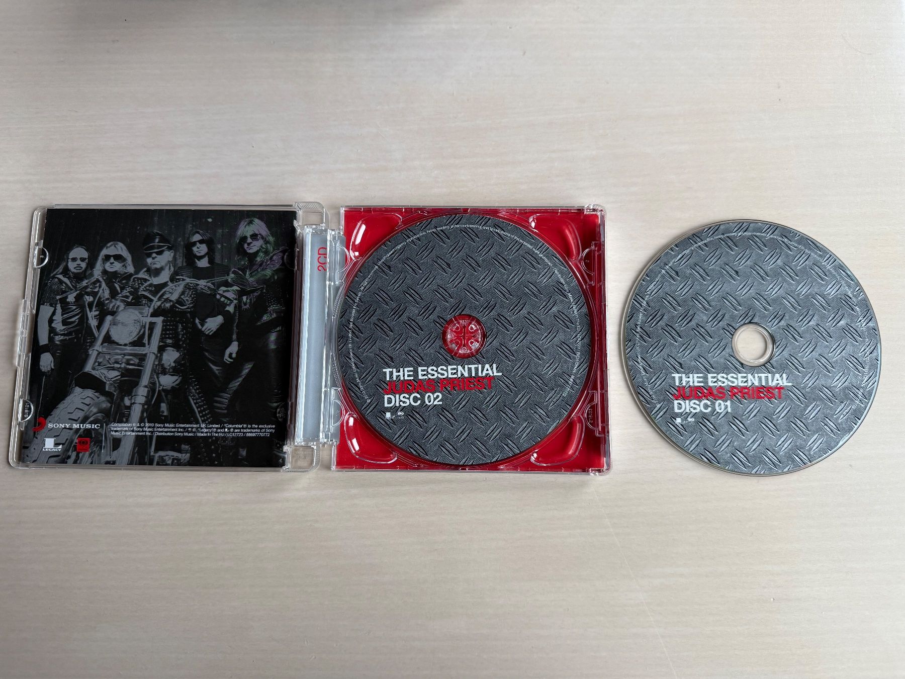 CD: Judas Priest - The Essential (2CD) – Usato da Oberried Brienz venduto da Chyara 3