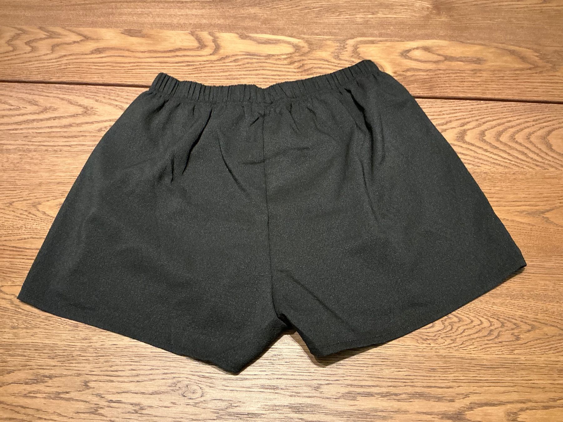 Hosen: Schwarze Stoffshorts Gr. S bequem & stylisch – Gebraucht aus Würenlos von Chicca2004
