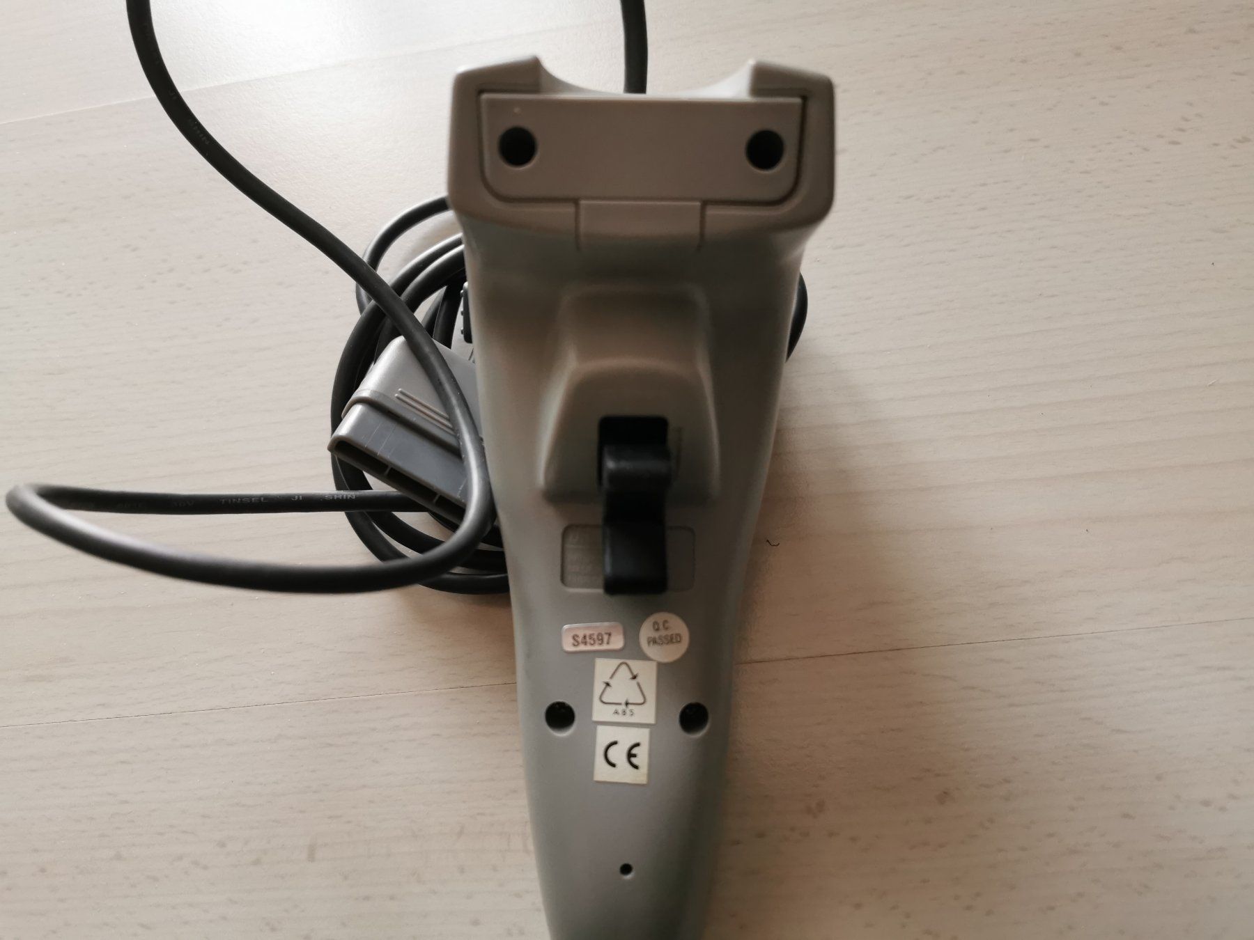 Sony Controller: Sony PS1 Ultra Racer – Nuovo (secondo la descrizione) da Cordast venduto da Bluelaser 2
