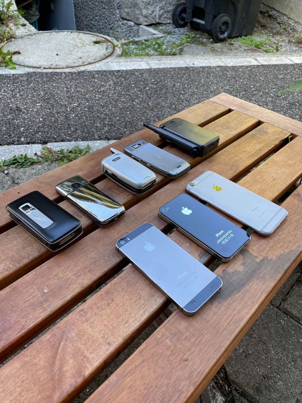 Telefoni cellulari / Smartphones: Div. Handys – Usato da Forch venduto da ESELSTEIN 3