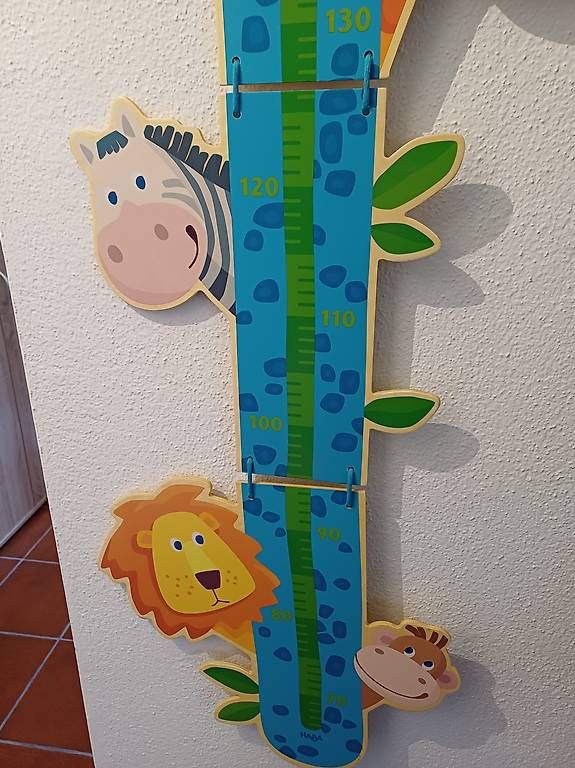 Tutte le decorazioni: Metro da muro per bambini – Usato da Vacallo venduto da ElenaL