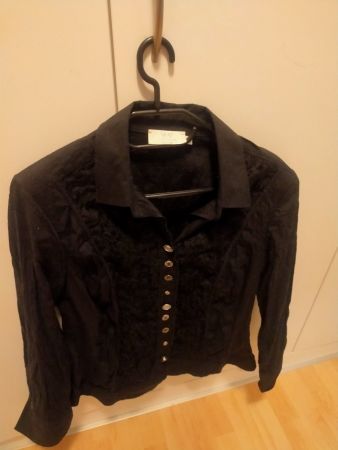 Elegante, taillebetonte Bluse mit Verzierungen! Grösse 42