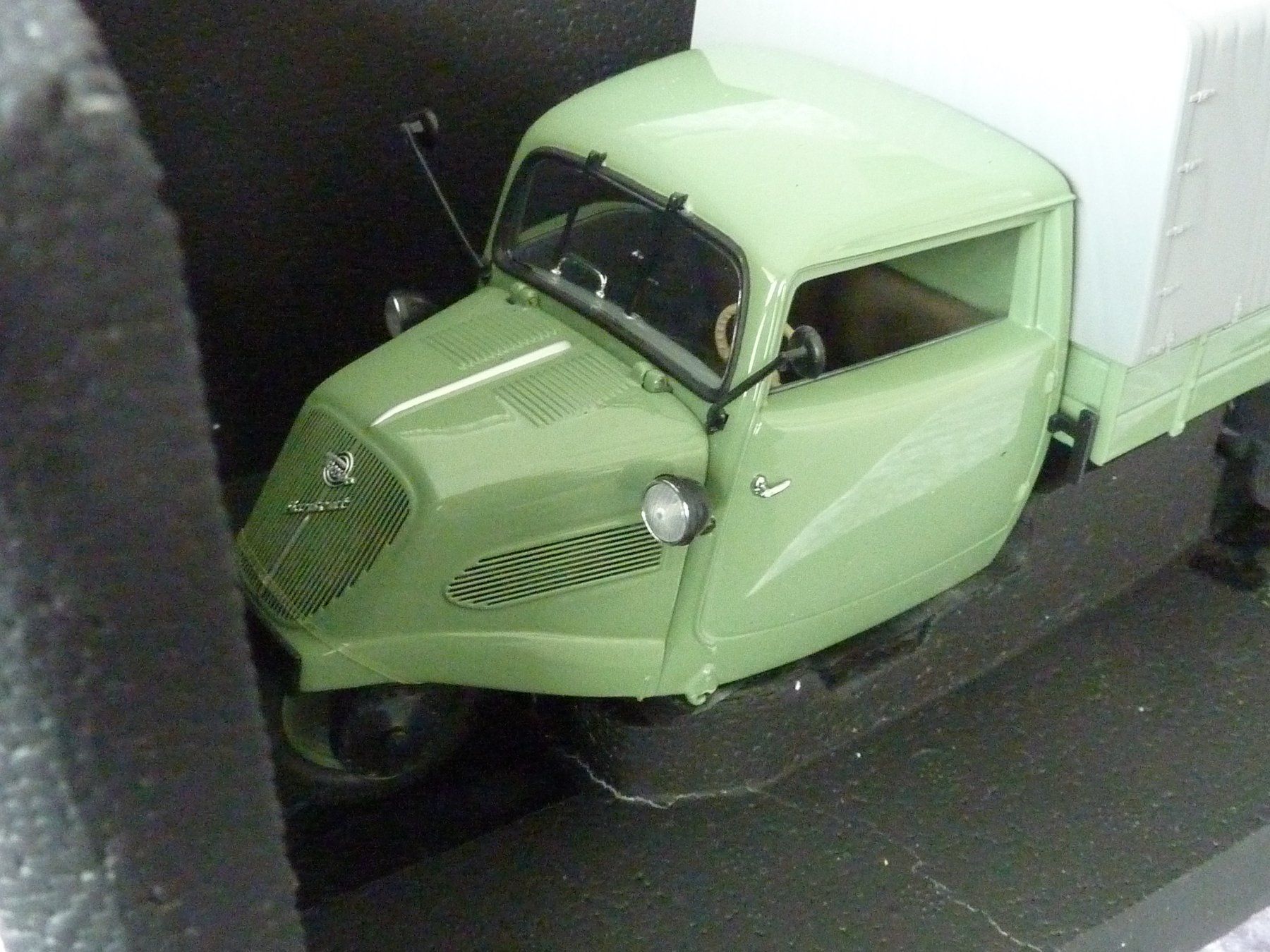 Minichamps Modellini d'auto: Tempo Dreirad 1952  1:18 – Nuovo (secondo la descrizione) da Dürrenäsch venduto da modellautos4you 2