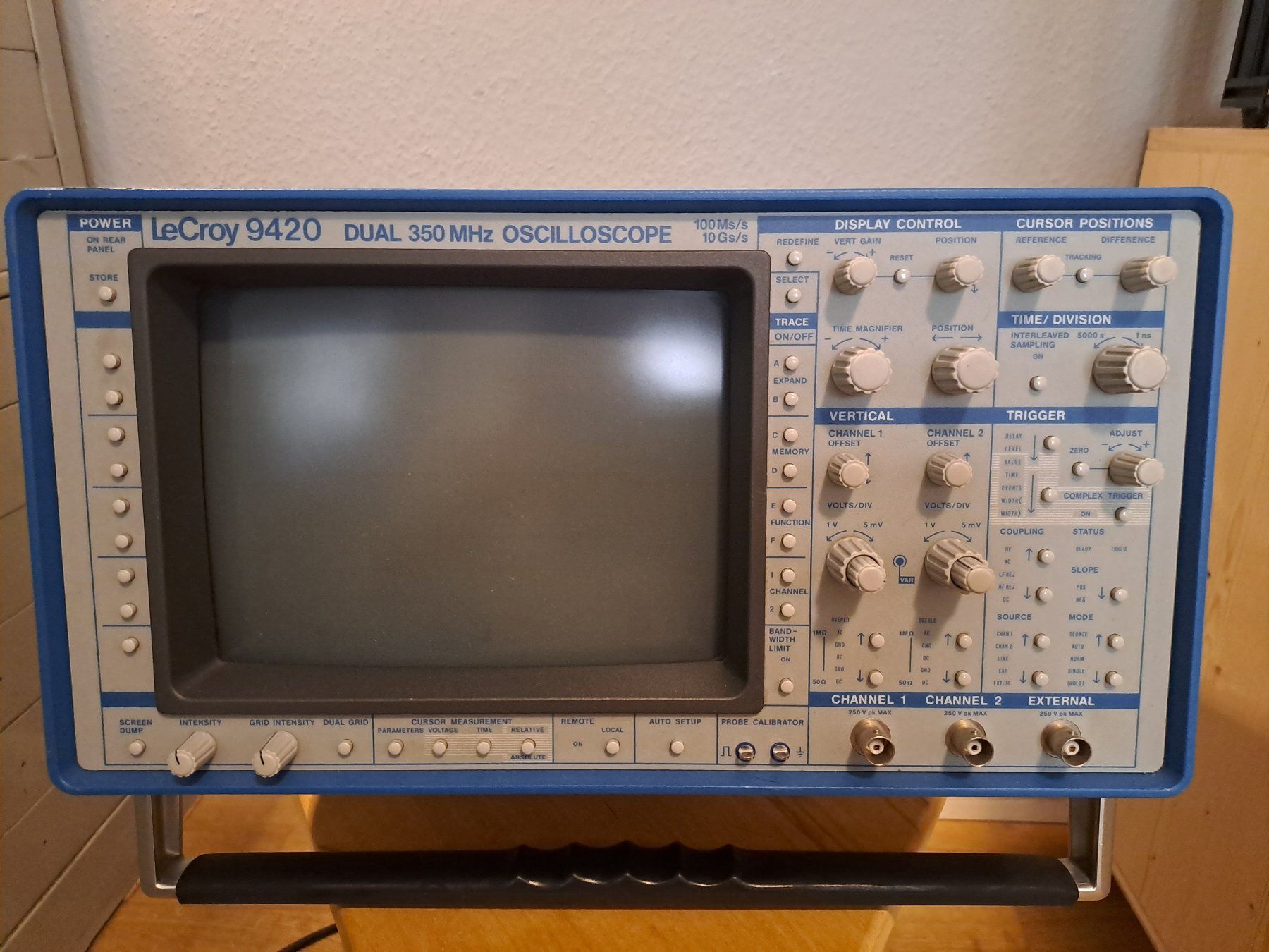 Messen: LeCroy 9420 Dual 350MHz Oscilloscope – Gebraucht aus Rieden AG von  1