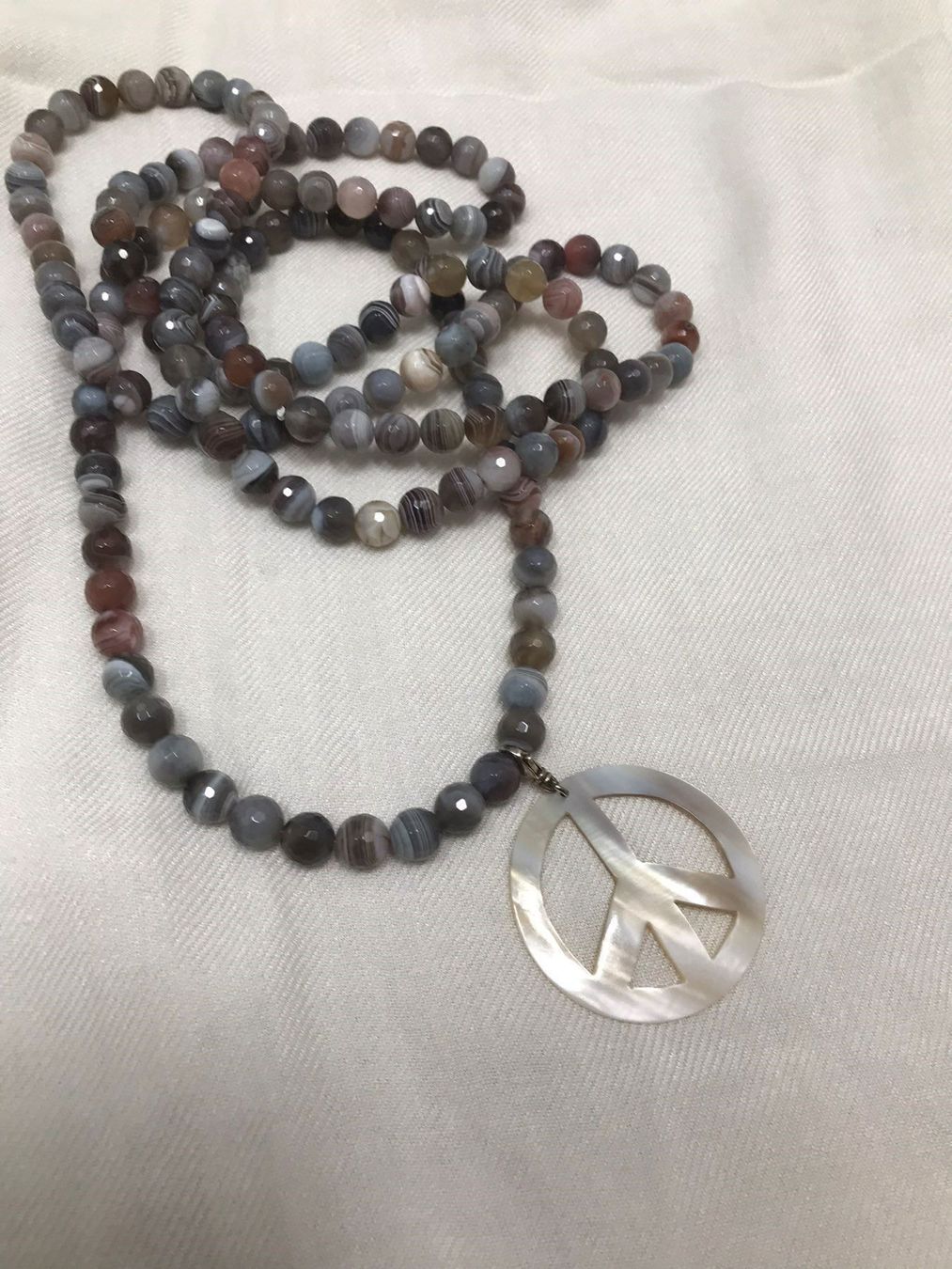 Catenine: Collier en pierres Agate – Nuovo (secondo la descrizione) da La Croix (Lutry) venduto da fashionclub01