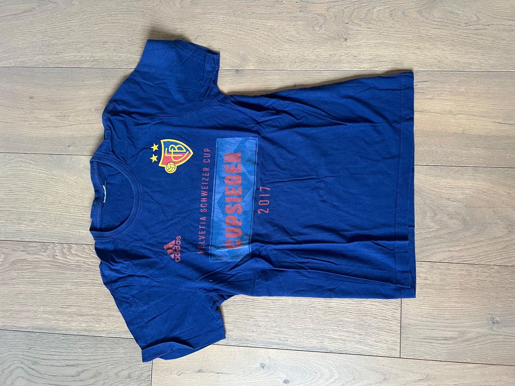 T-shirt: FC Basel Cupsieger-Shirt 2017 – Usato da Olten venduto da isabelschmid