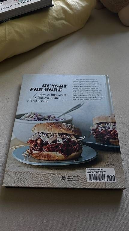 Bücher: Chrissy Teigen  Cravings | Englisches Hardcover-Kochbuch – Gebraucht aus Wettingen von Watsi 3