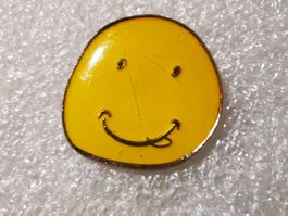 Ansteckpin 15: Smiley