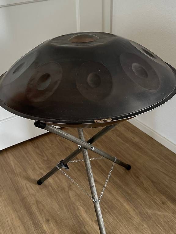 Strumenti musicali: Battiloro Handpan B2 Perseide handmade – Usato da Diepoldsau venduto da acb_9kgh