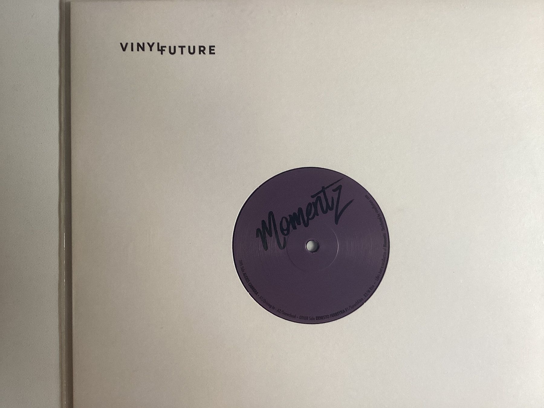 Dischi in vinile: Alexis Cabrera Maxi-Single - Momentz 001 – Usato da Gutenswil venduto da Hamzian