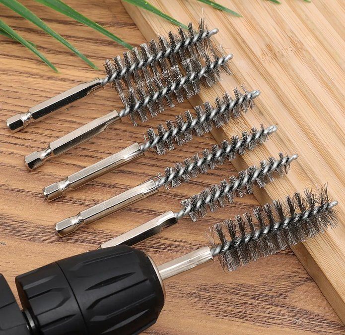 Alle Werkzeuge: Set mit 12 Bohrern und einer Reinigungsbürste – Neu und originalverpackt aus Lausanne von batishop 2