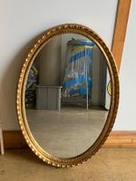 Antiker Spiegel mit Goldrahmen, Oval