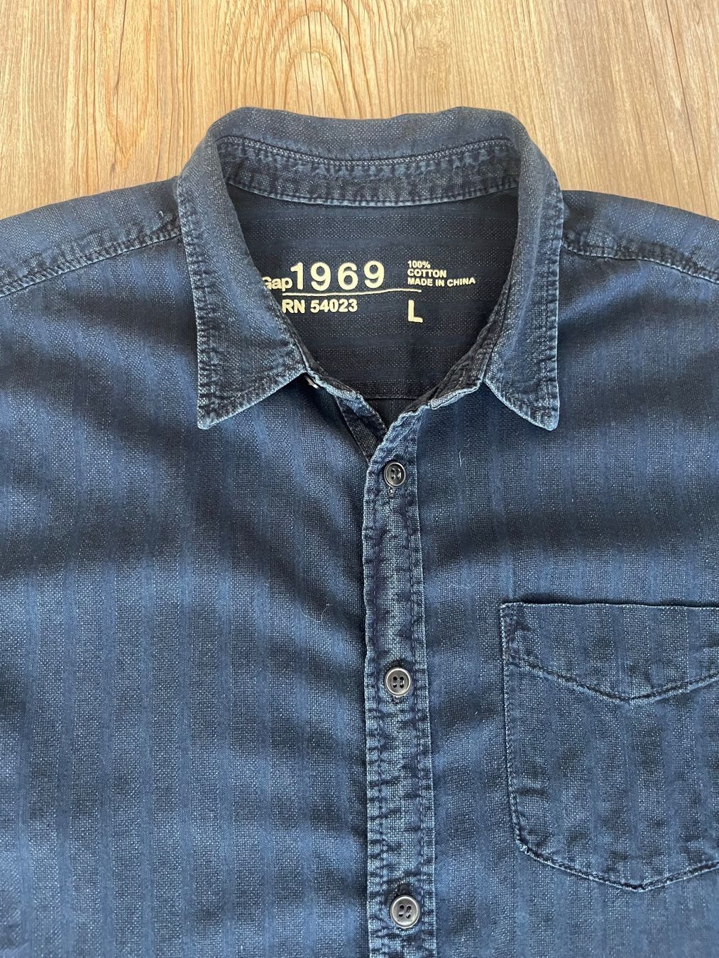 Gap Camicie: GAP Hemd Gr. L, kurzarm, dunkelblau, 100% Baumwolle – Usato da Belp venduto da Solyluna 1