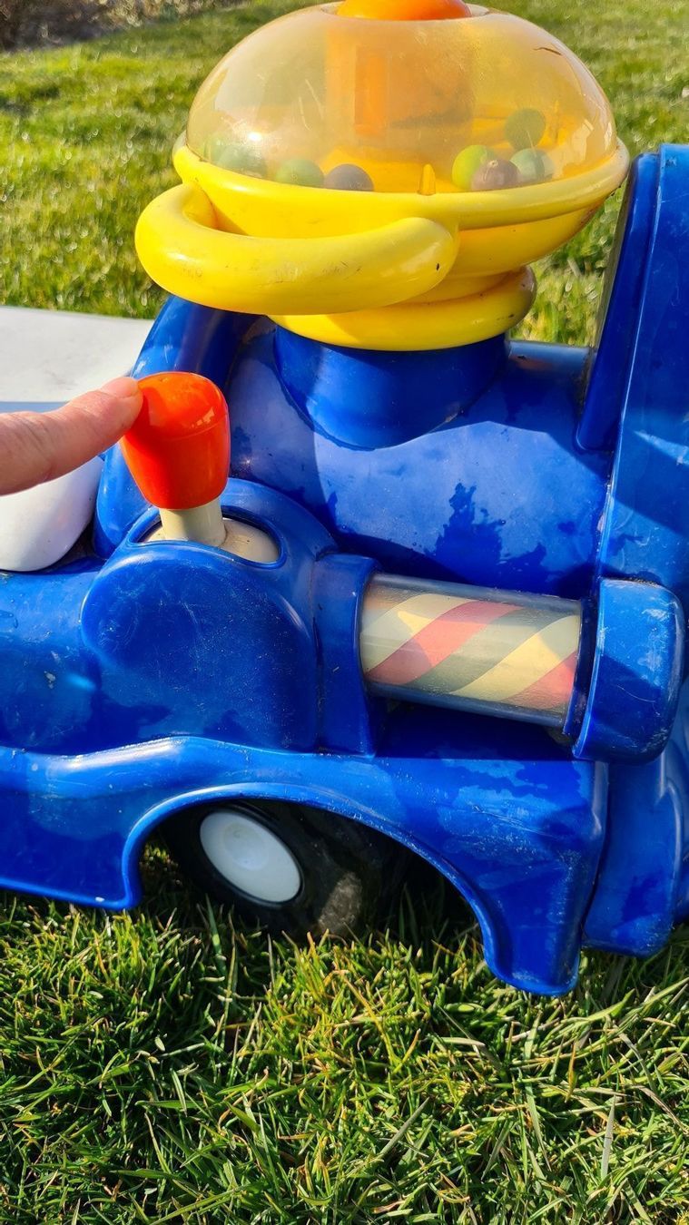 Fahrzeuge für Kinder: Rutschauto mit div. Spielmöglichkeiten – Gebraucht aus Obergösgen von schesom 5