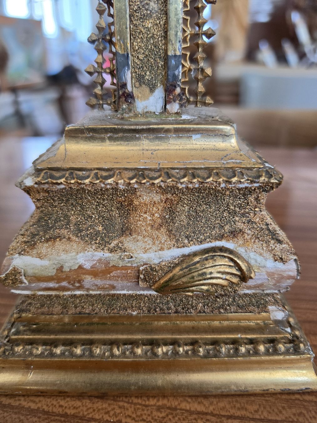 Tutte le decorazioni: Kruzifix mit INRI Schild goldfarbig  – Usato da Mettlen venduto da elios0888 1