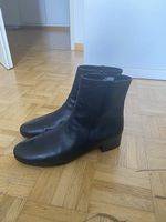 Schwarze Leder-Stiefelletten