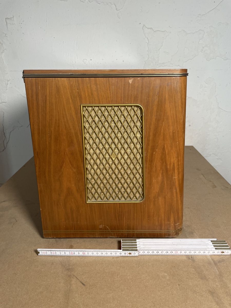 Saba Radio: Radio Plattenspieler SABA-Phono Super 9 – Difettoso da Fribourg venduto da JohnB4 3