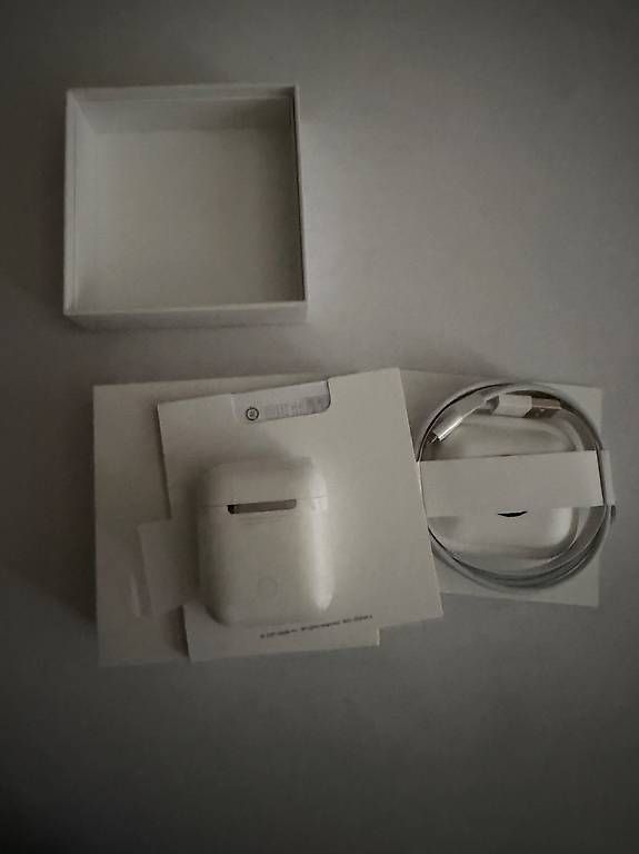 Kopfhörer: Apple AirPods 2. Gen mit Case & OVP – Gebraucht aus Zürich von meti1975 1