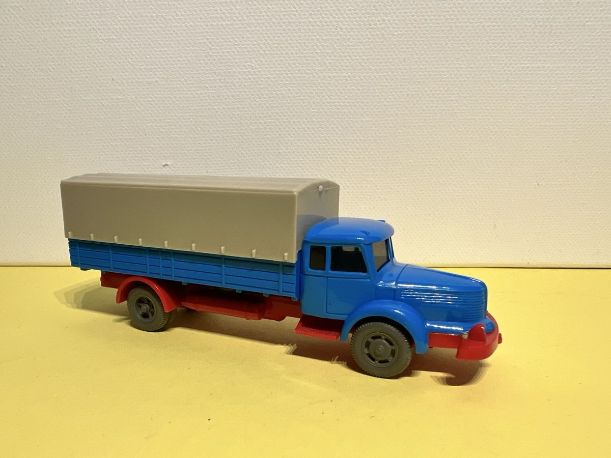 Wiking Modellini d'auto: Wiking Krupp Titan in 1/87 – Nuovo (secondo la descrizione) da Weinfelden venduto da Kammerflimmern