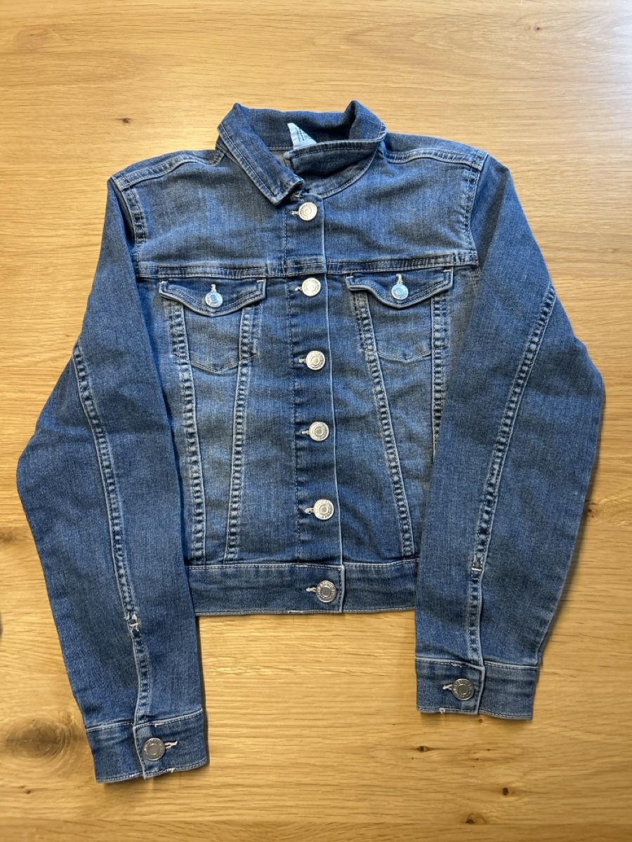 Pantaloni: Jeans und Jeansjacke Grösse 140 Mädchen  – Usato da Mels venduto da Muscledbabe 1