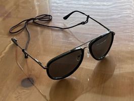 Sonnenbrille, Brillenbändel und Etui (Keine Fielmann-Brille)