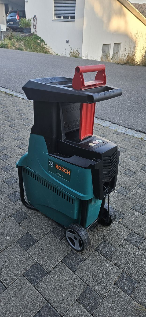 Bosch Häcksler: Häcksler Bosch AXT 22 D – Gebraucht aus Trimbach von dia_nv9g 1