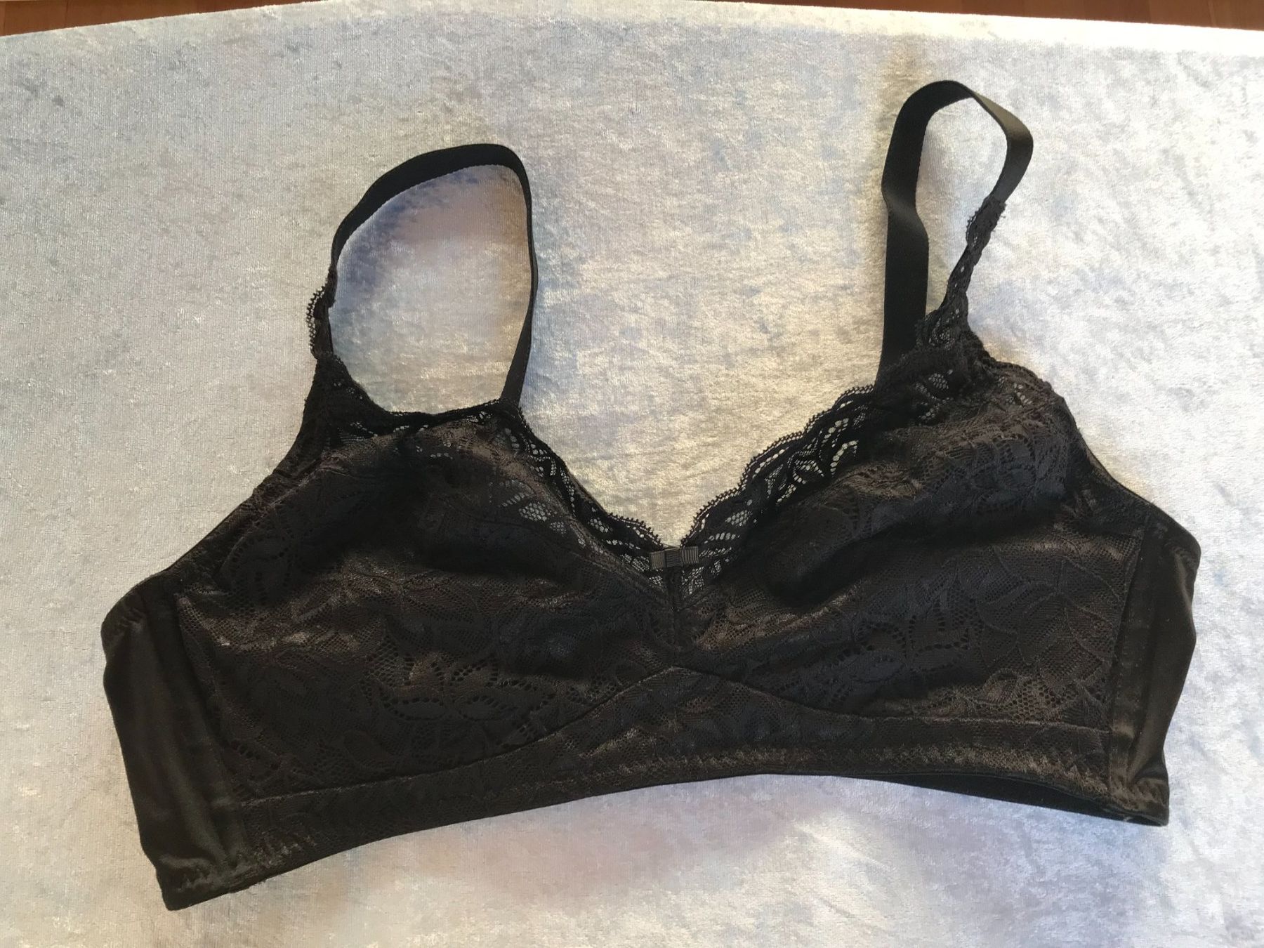 Tchibo Altra biancheria intima: Schwarzer BH von TCM, Grösse 90C, mit Spitze, – Nuovo e nell'imballaggio originale da Brunnenthal venduto da Eco07