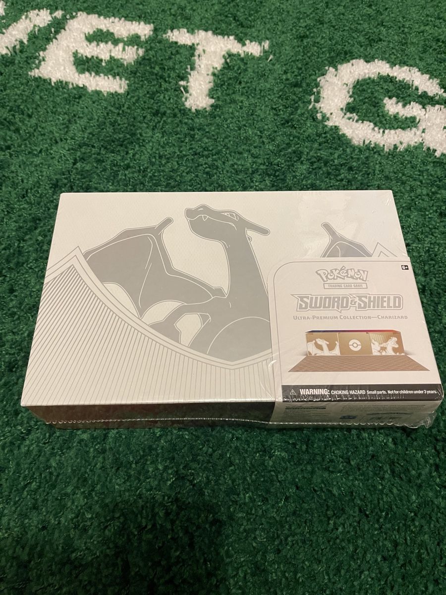 Pokémon Carte collezionabili: Charizard Ultra Premium Collection ENG – Nuovo e nell'imballaggio originale da Luzern venduto da blumentopf783