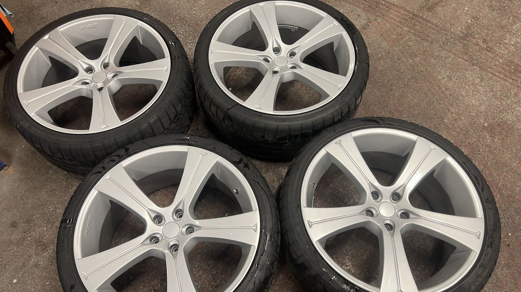 Cerchioni: 23 Zoll Felgen – Usato da Bilten venduto da Porsche037