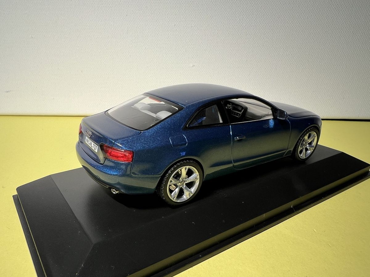 Schuco Modellini d'auto: Audi A5 Schuco Händlermodell 1/43 – Nuovo e nell'imballaggio originale da Weinfelden venduto da Kammerflimmern 3